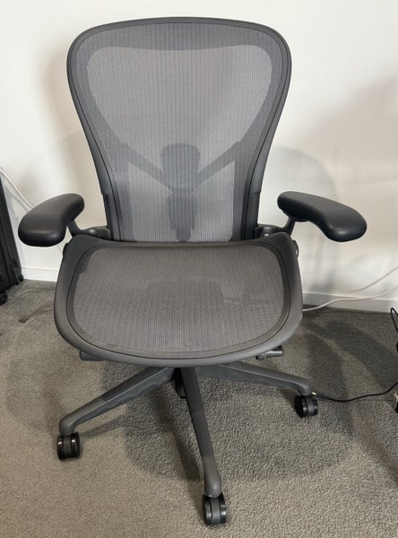 Herman Miller Aeron 2025 Carousel 1