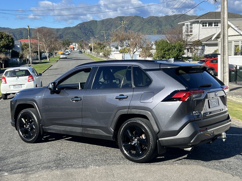 2021 Toyota RAV4 Limited63613208946817112