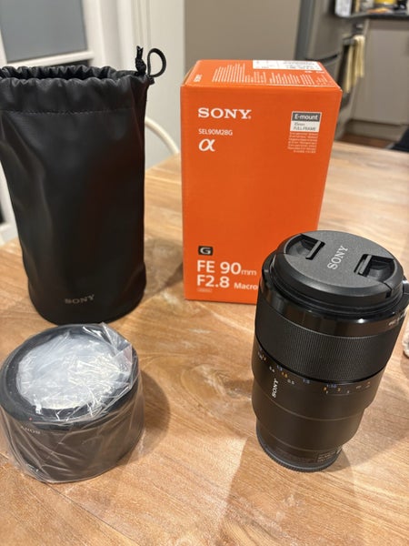 Sony FE 90mm f/2.8 Macro G OSS Lens – Like New + 1.5 Years Warranty63616344095746111