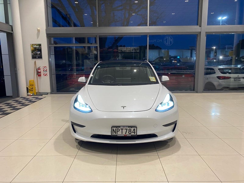 2021 Tesla Model 3 Standard Range Plus63613209255297111