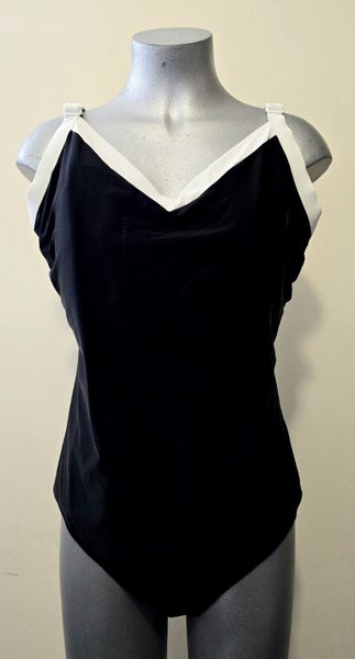 NEW PLUS SIZE BLACK/WHITE QUAYSIDE SWIMSUIT SIZE 24 Carousel 1