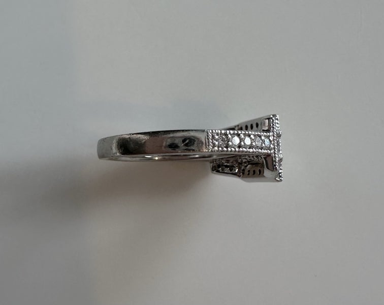 Vintage Platinum & Diamond Cluster Engagement Ring Carousel 8