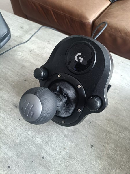 G923 racing wheel with 7 speed shifter Carousel 2