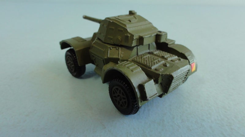 #20 Dinky Toys Army 676 Daimler Armoured Car ~ Late Issue Carousel 2