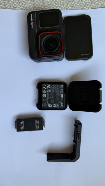 Insta360 Ace Pro plus accessaries Carousel 1