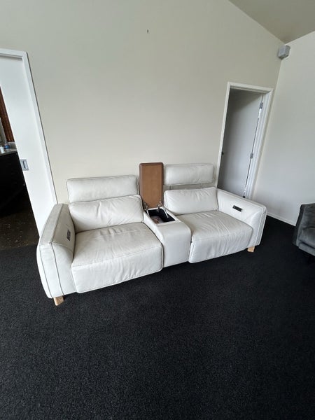Nick scali Torie 2.5 seater63616362381186112