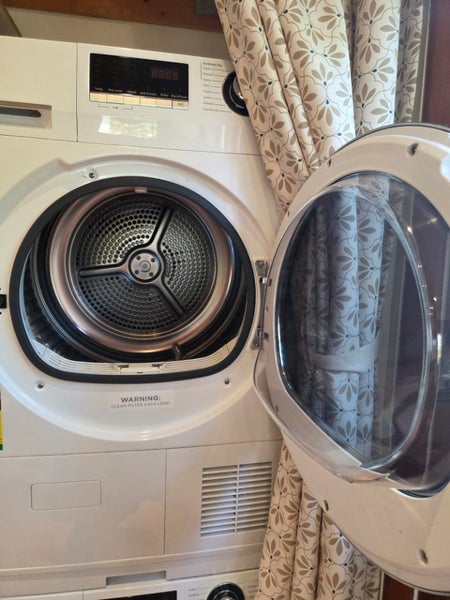 Haier 8.5kg washing machine and 8kg dryer stackable63616359832065113