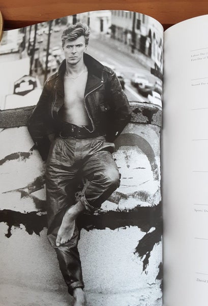 Herb Ritts Calendar 1998. Carousel 2