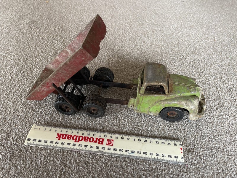 2 x Vintage Fun Ho Trucks Carousel 2