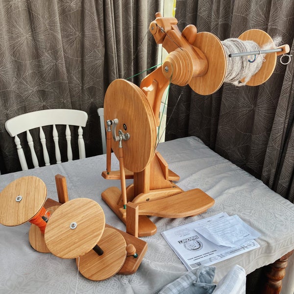 Majacraft Aura • Spinning Wheel Carousel 1