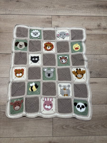 Cot blanket handmade animals Carousel 1