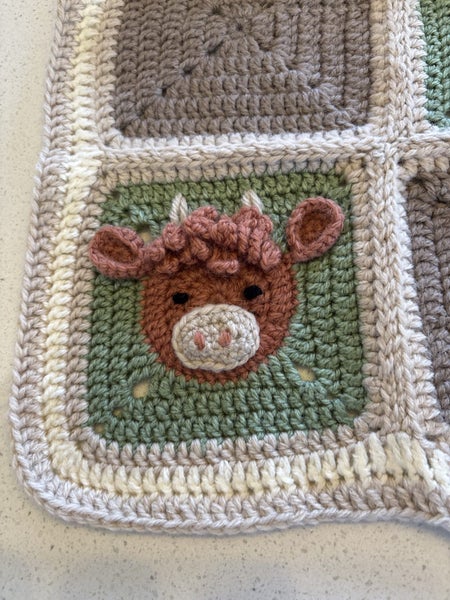Cot blanket handmade animals Carousel 2