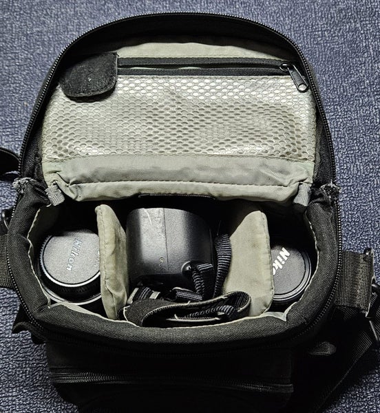 Nikon F50 35MM SLR Film Camera + Lens Carousel 14