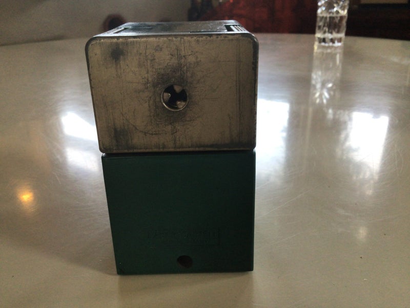 Faber- Casttell pencil sharpener Carousel 1