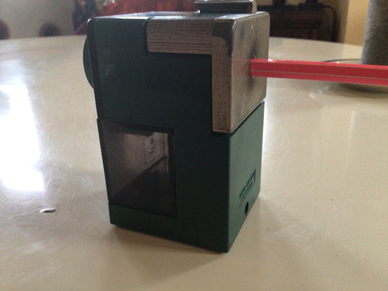 Faber- Casttell pencil sharpener Carousel 4