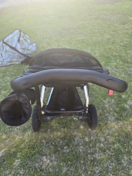 Mountain Buggy Swift Carousel 1