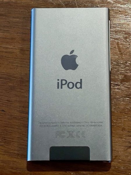 Apple iPod nano (7th generation, Mid 2015) - Model A1446 Carousel 1