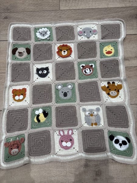 Cot blanket handmade animals Carousel 7