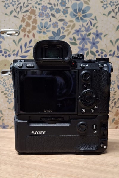 Sony Alpha 7 III Camera + Battery Grip + Batteries & Charger63616363827714111