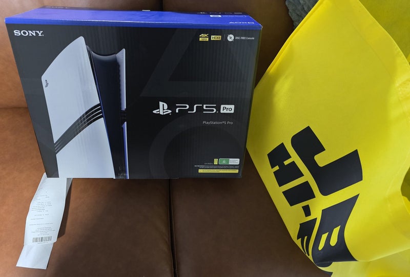 PS5 PRO "PRACTICALLY BRAND NEW" CONSOLE **NO RESERVE** Carousel 1