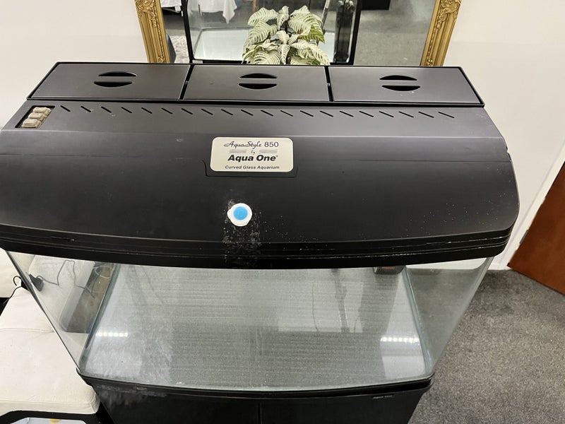 Aqua one 850(full aquarium setup) Carousel 2