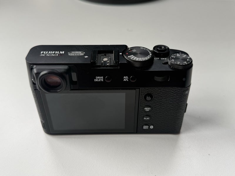 Fujifilm XV100VI | 9 months old63616374307458113