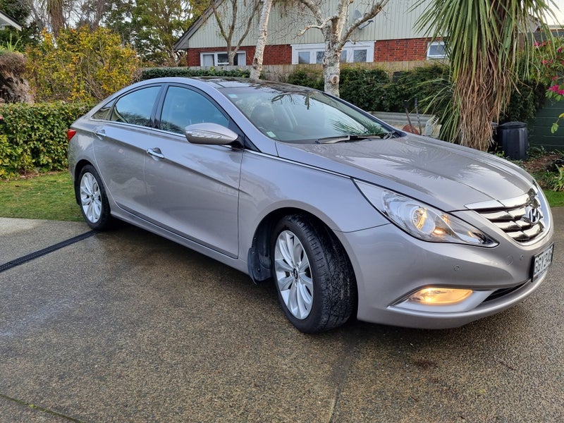2012 Hyundai i45 Elite63613211651586112
