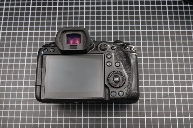 Canon R5 Mirrorless Camera ( Only 35k Shutter Count)63616374777475111