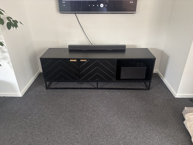 Mocka TV cabinet Carousel 2