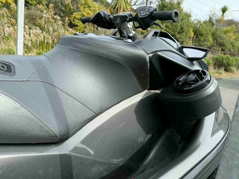 Seadoo Jetski 202263613211895554111