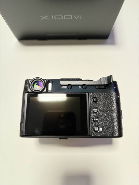 FujiFilm X100VI Digital Camera (Black) + extra63616502196483111