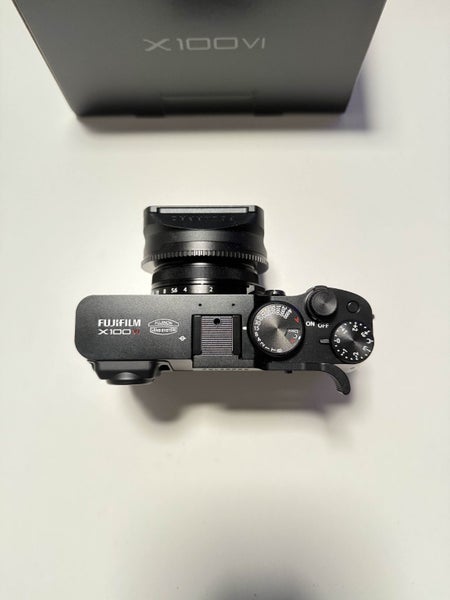 FujiFilm X100VI Digital Camera (Black) + extra63616502196483113
