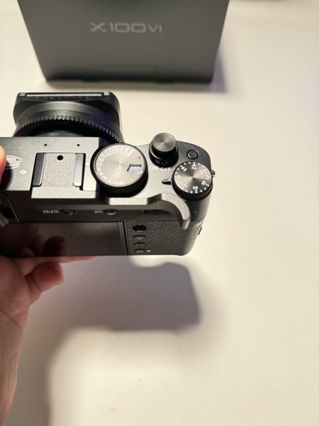 FujiFilm X100VI Digital Camera (Black) + extra63616502196483114