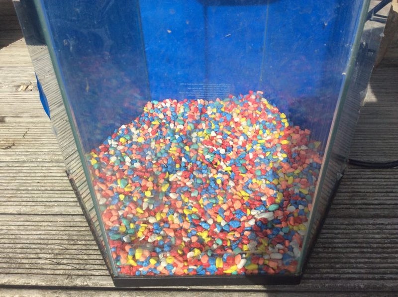 Rainbow gravel 2kg Carousel 1