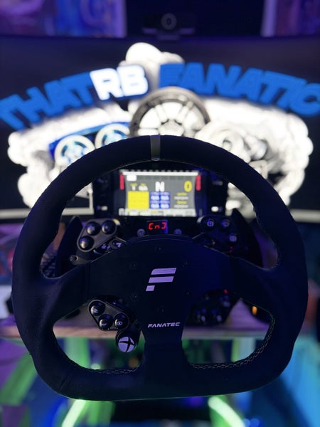 Fanatec set up , with MOZA handbrake. Carousel 1