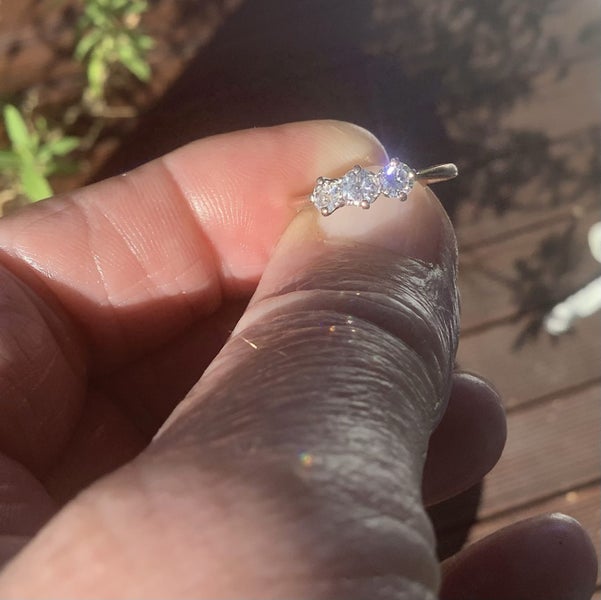 18ct GOLD AND PLATINUM ANTIQUE DIAMOND 1/2 ct RING , 1900 - 1920 Carousel 2