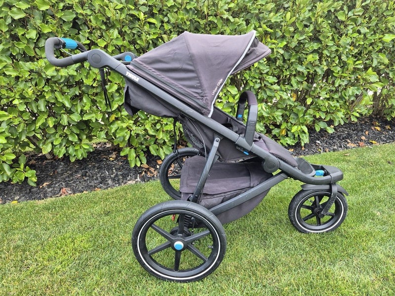 Thule Urban Glide 2 Stroller + Accessories Carousel 1