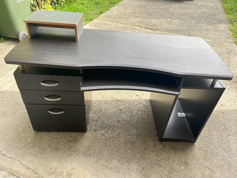 Computer Desk Carousel 1