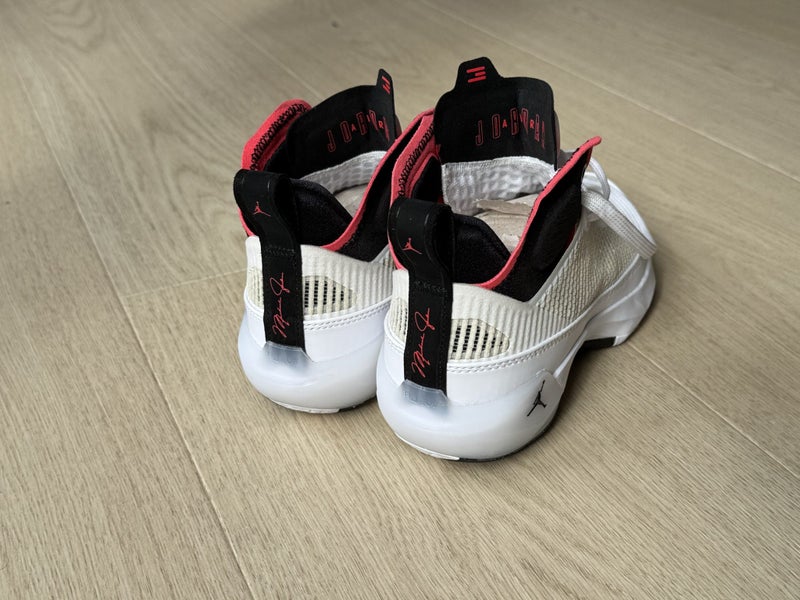Nike Air Jordan 37 (Youth US5) Carousel 2