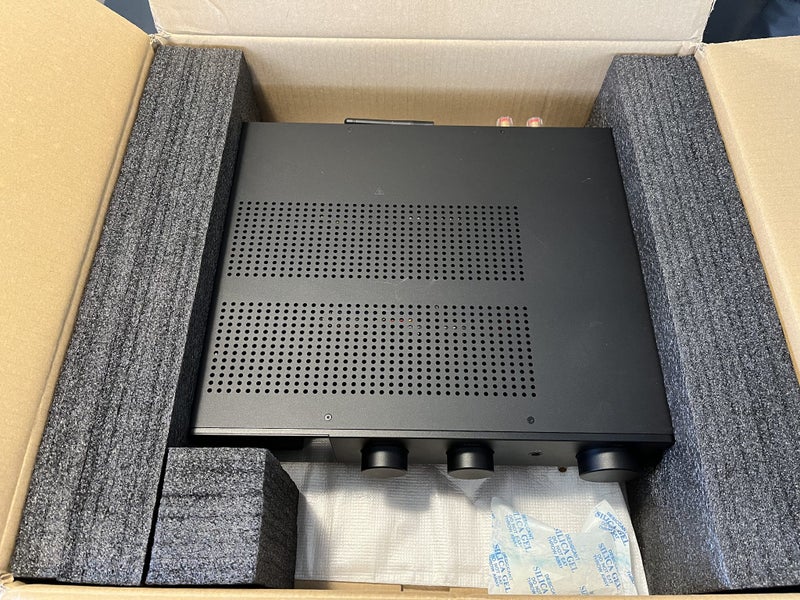 Audiolab 9000a Integrated amp Carousel 2