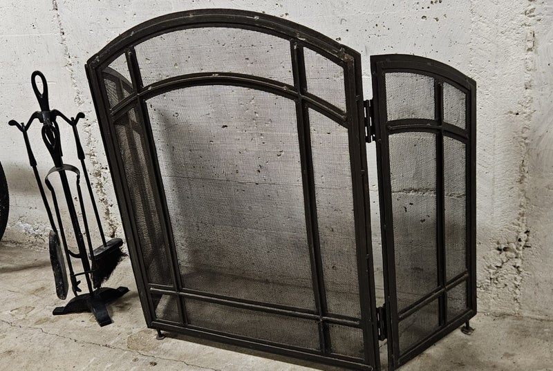 Fire guard and Fireplace Tools Carousel 2