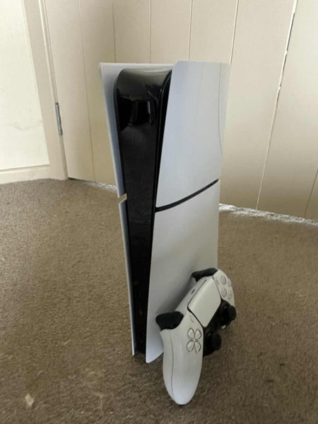 Sony PS5 slim -white Carousel 2