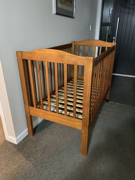Wooden Baby Cot Carousel 1