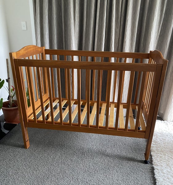 Wooden Baby Cot Carousel 3