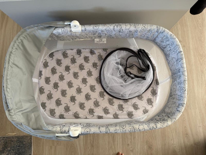 Disney Baby Winnie Bassinet63616992571650111