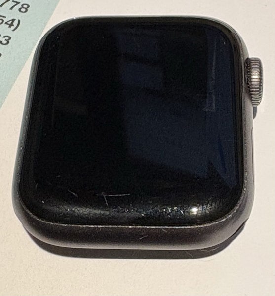 Apple Watch 40mm series 4 Carousel 3