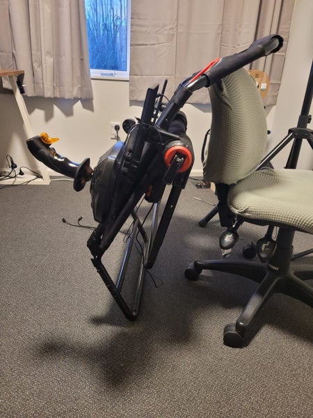 Flight Sim Chair and HOTAS Carousel 6