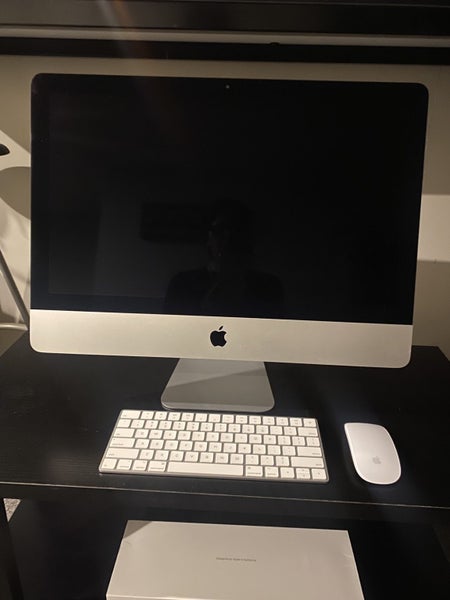 Apple IMac 2019 21.5” Retina 4K display 8GB Carousel 4