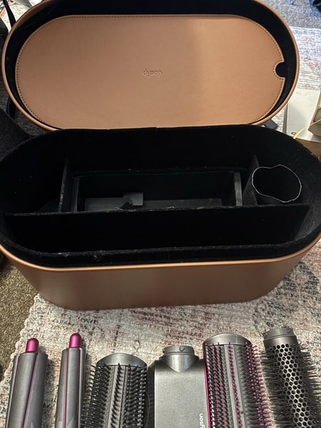 Dyson Airwrap Perfect Condition! Carousel 2