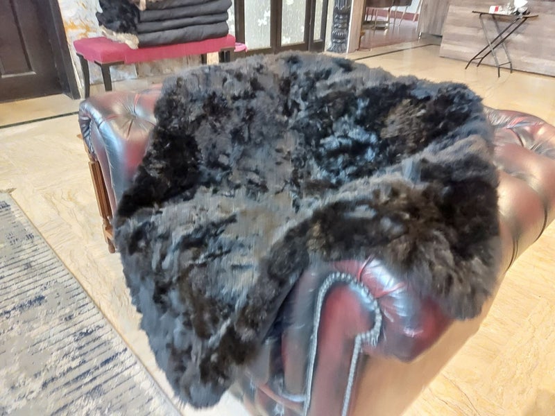 Newly Crafted Single Black Real NZ Possum Full Fur Throw - No Reserve! - B6517 Carousel 2